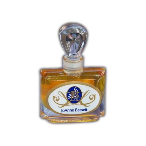 3443-joanne-bassett-madame-pompadour